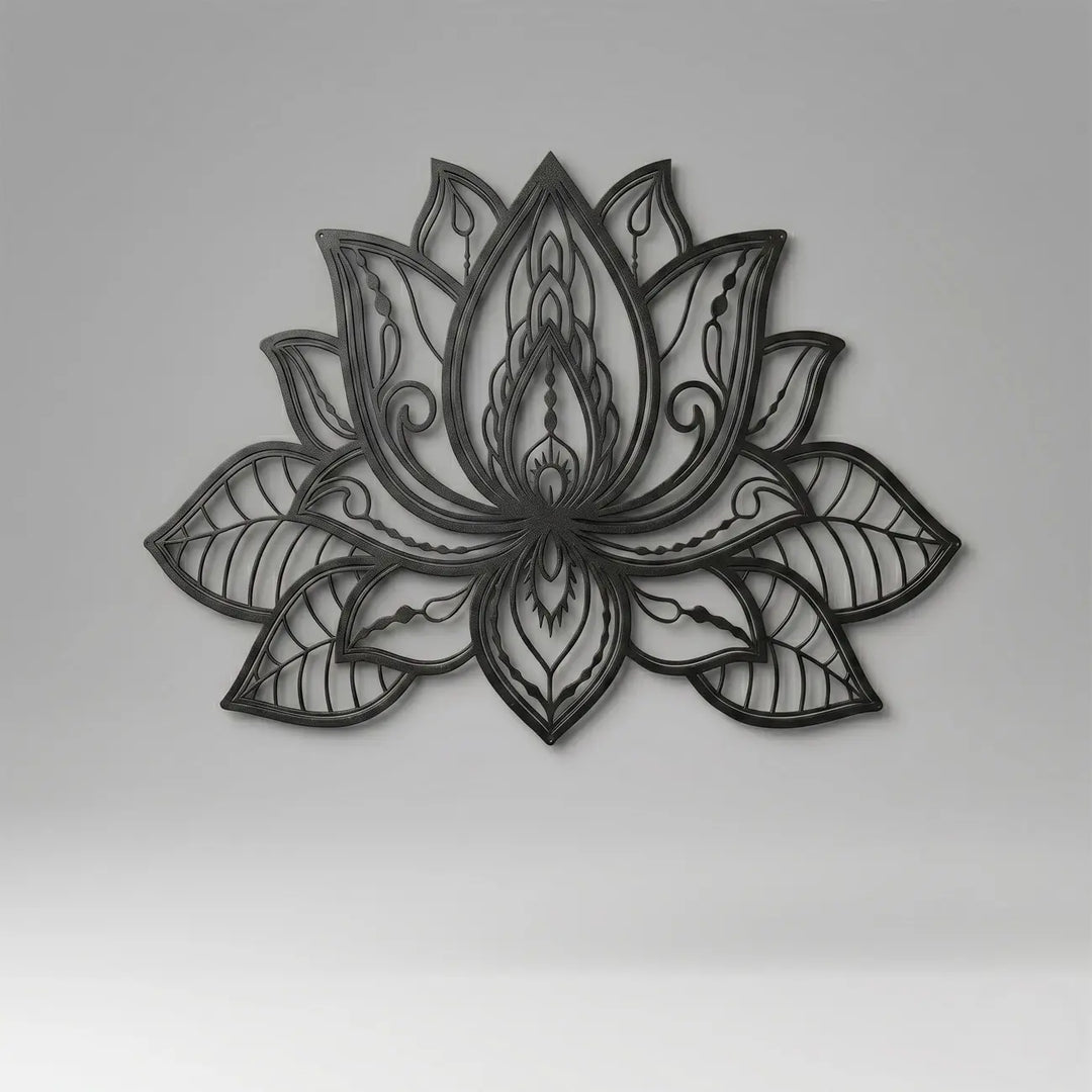 Zwarte 3D lotus bloem metalen wanddecoratie vooraanzicht met strakke lijnen.