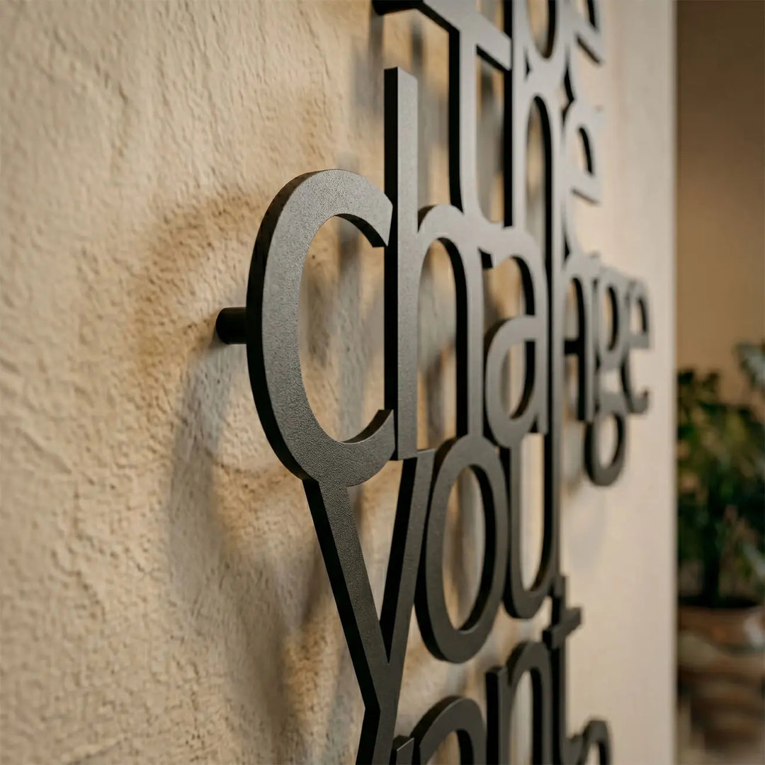 Uniek 3D schaduweffect met 2 cm afstand van de muur - Be The Change Metalen Wandkunst - Storetta