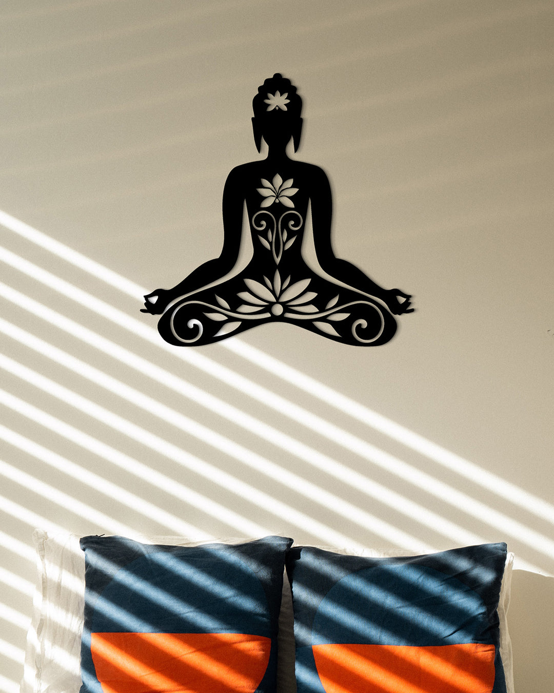 Spirituele Boeddha met Lotus | Metalen Wanddecoratie