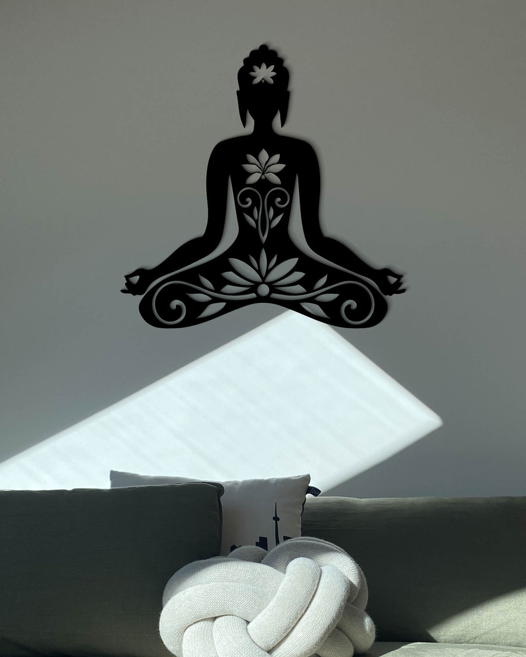 Spirituele Boeddha met Lotus | Metalen Wanddecoratie