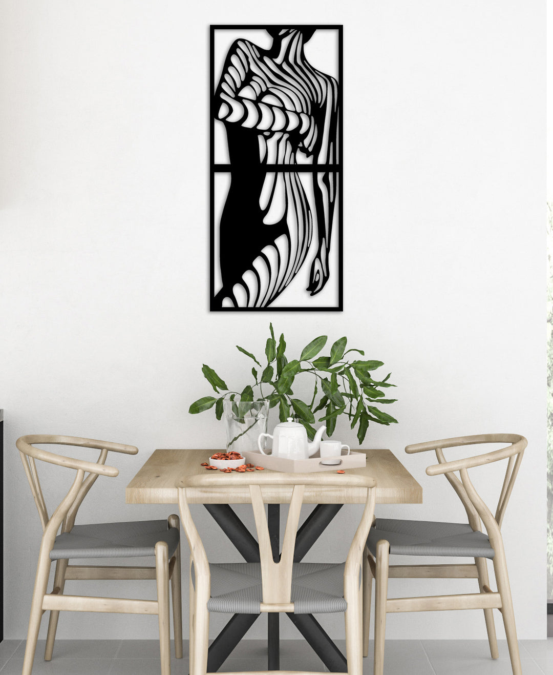 Minimalistische en abstracte vrouwen silhouet wandkunst van metaal in een set van 2. Perfect als luxe decoratie voor de grote muur in de eetkamer.