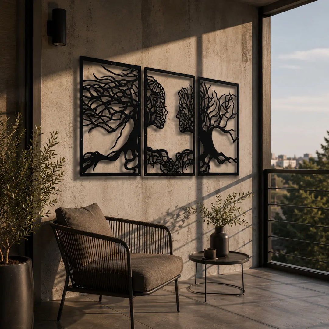 Maak je balkon compleet met deze 3-delige metalen wanddecoratie 'Liefde in de Natuur'. Zwart, sfeervol en perfect voor een gezellige buitenplaats.