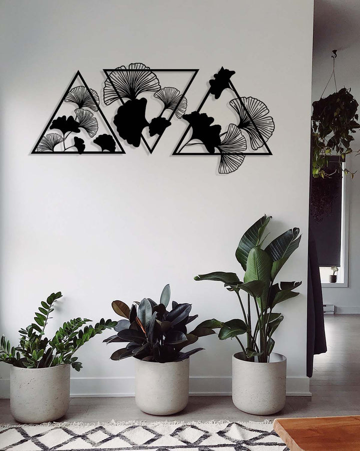 Zwarte metalen Ginkgo Biloba wanddecoratie set van 3. Een perfecte, natuurlijke eyecatcher voor een gastvrije entree of hal vol groene planten.