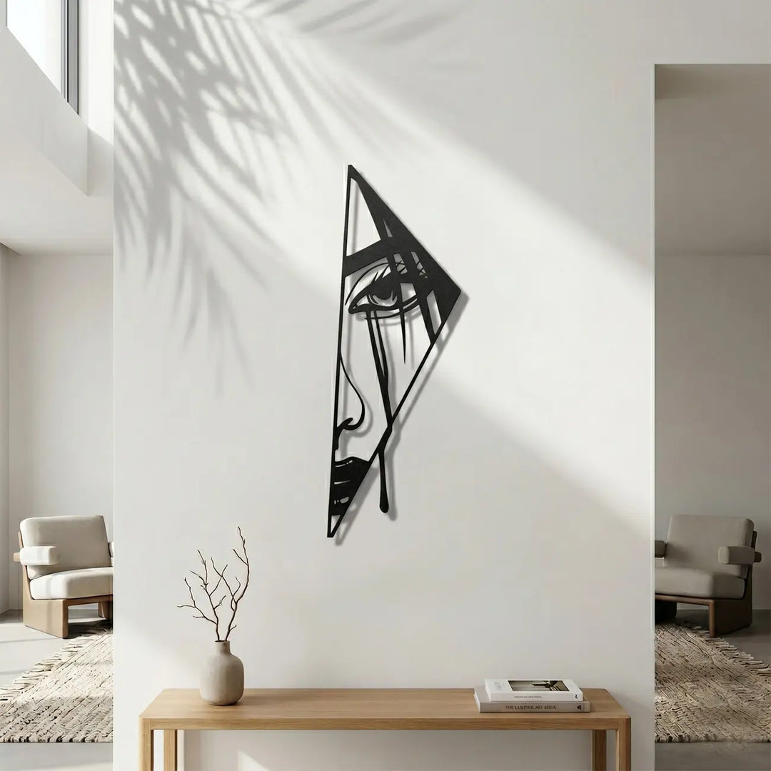 Het ultieme statement piece voor uw hal of entree. Elegant vertical abstract face wall decor welcoming guests with a timeless architectural silhouette.