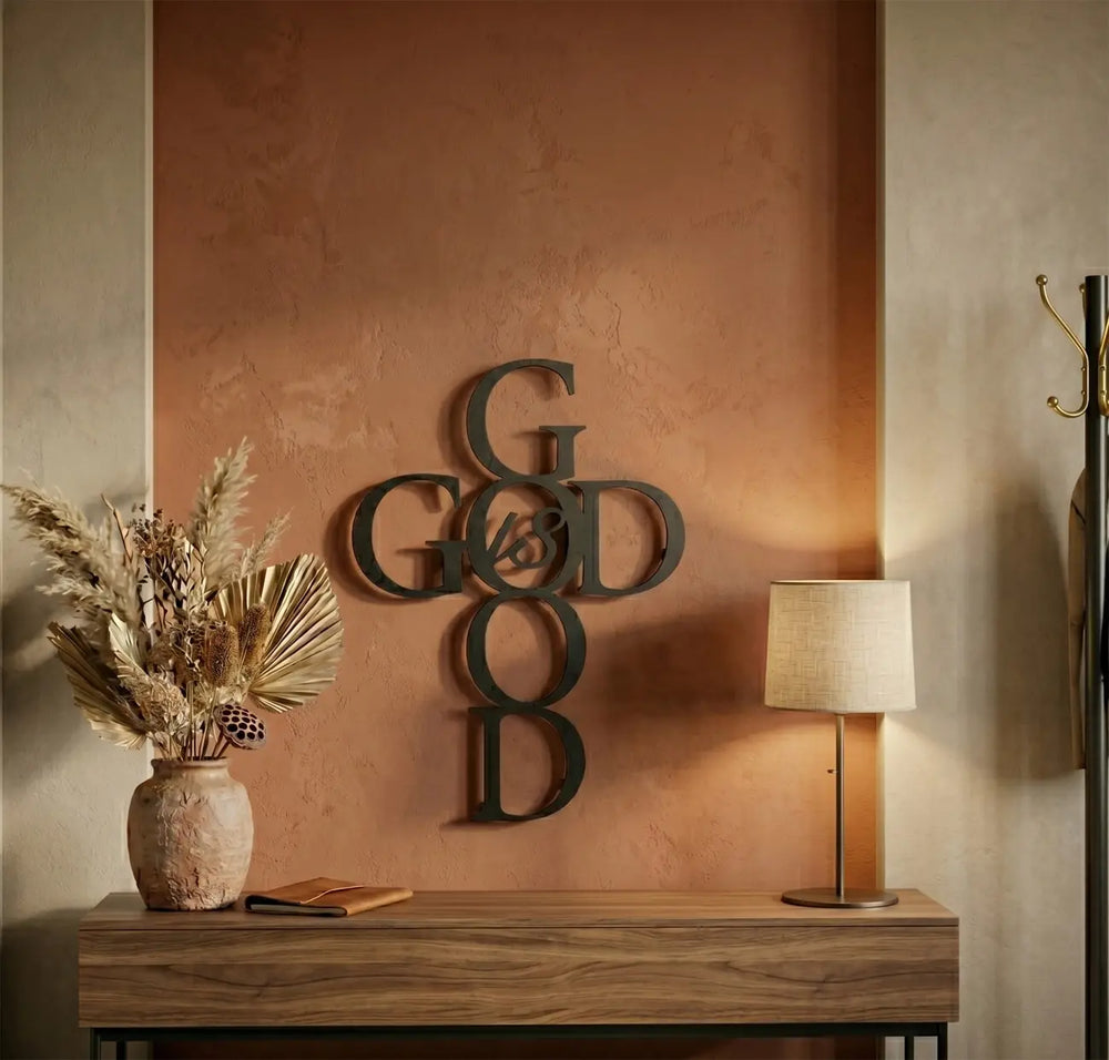 Verwelkom uw gasten met de betekenisvolle 'God is Goed' metalen wanddecoratie in de hal. Een prachtige geloofsbelijdenis bij binnenkomst.