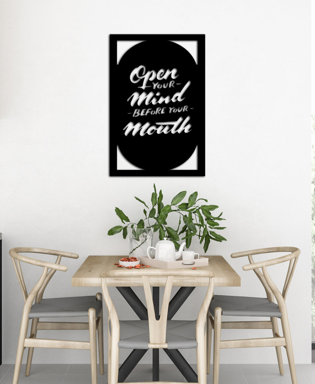 Inspirerende 'Open Your Mind' wanddecoratie voor een moderne keuken. Inspiring metal quote wall decor for modern kitchens.