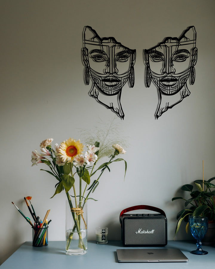 Breng een kunstgalerij sfeer in huis met deze unieke abstracte gezicht set. Bring an art gallery vibe into your home with this unique abstract face set.