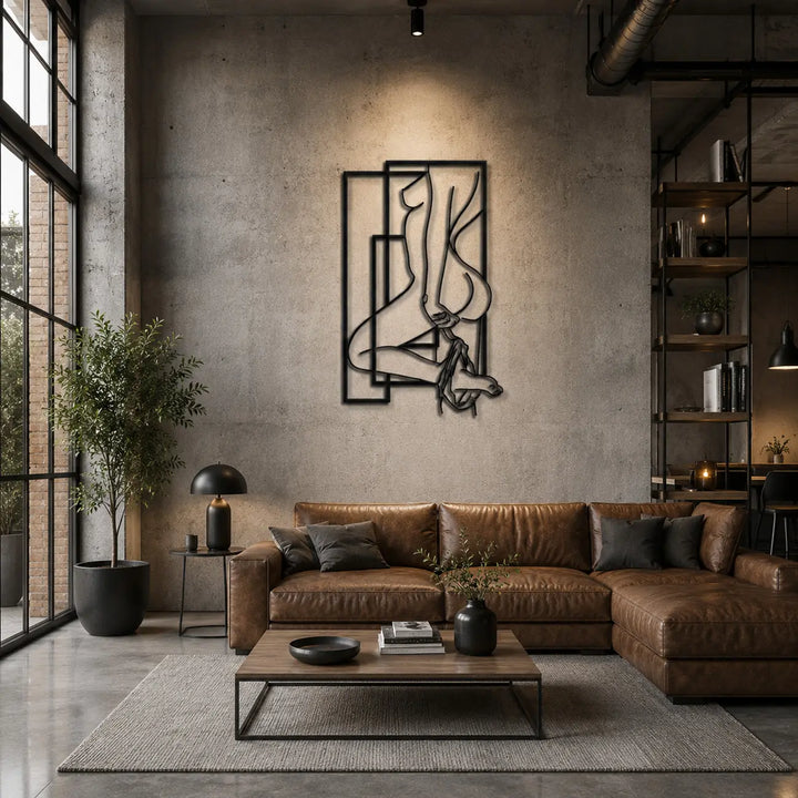 Minimalistische metalen kunst van een vrouwengezicht. Een subtiel, modern en abstract kunstwerk voor boven de bank in de woonkamer.
