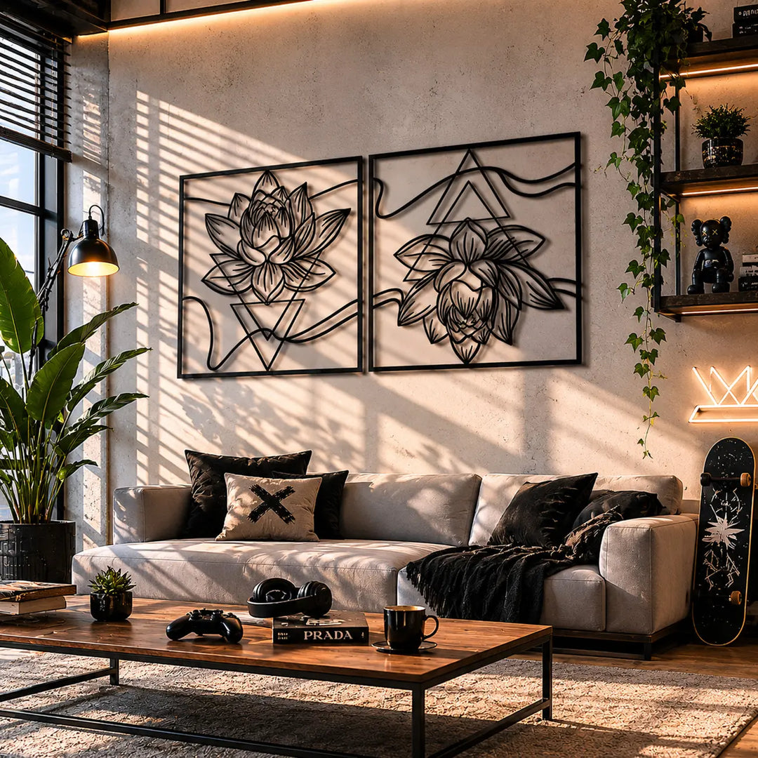 Twee geometrische lotusbloemen van zwart metaal. Een prachtig, minimalistisch wandobject voor een moderne en sfeervolle woonkamer.