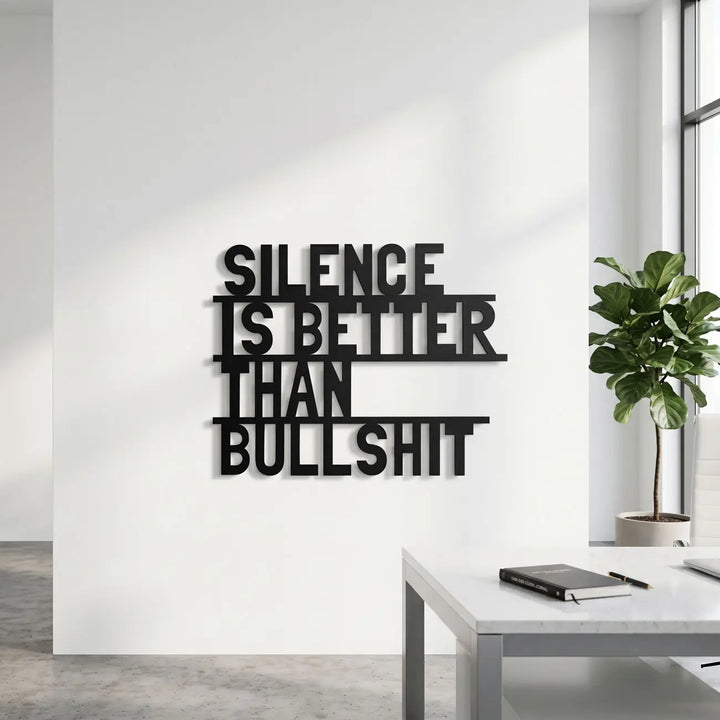 Motiverende metalen quote wanddecoratie voor op kantoor, perfect voor een strakke en professionele werkomgeving.