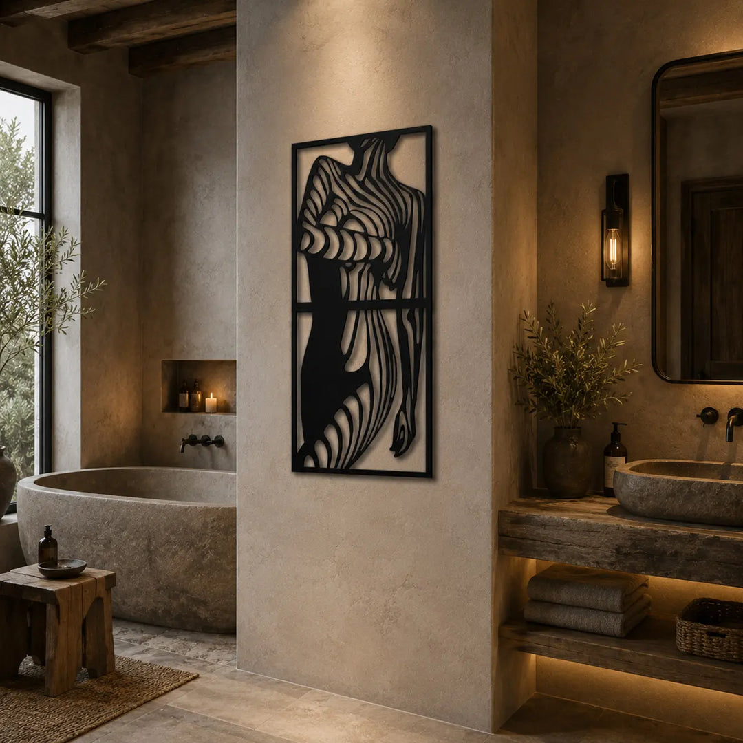 Grote set van 2 metalen wanddecoraties met abstracte vrouw lijnen. Perfect om een ontspannende, luxe spa-sfeer te creëren in een authentieke badkamer of wellnessruimte.