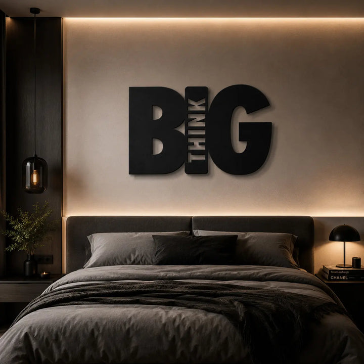 Begin en eindig elke dag met een krachtige, positieve mindset. De 'Think Big' wanddecoratie is een minimalistische en inspirerende toevoeging aan je slaapkamer.