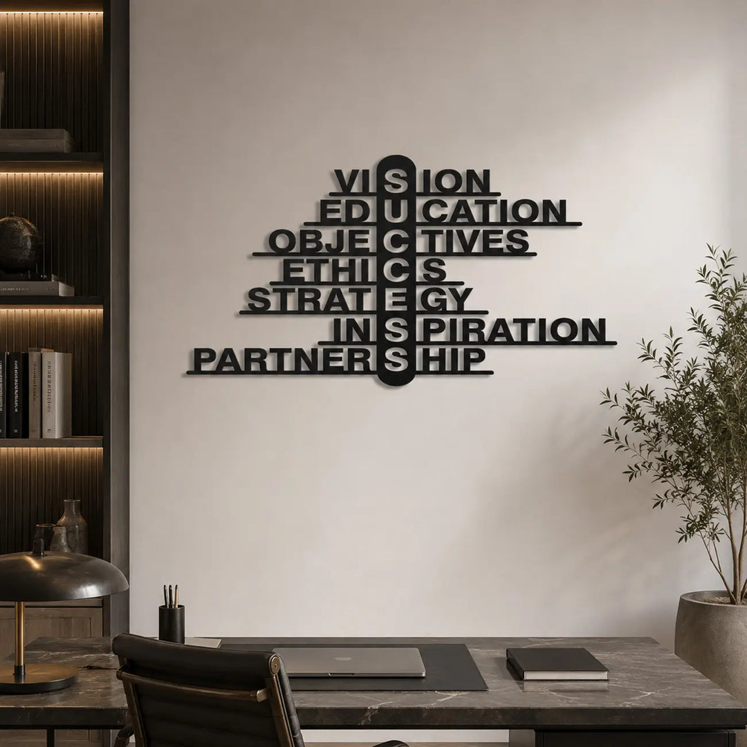 Ervaar 'Stille Luxe' met onze verfijnde metalen 'Success Grid' wanddecoratie. Experience 'Silent Luxury' with our refined metal wall decor.
