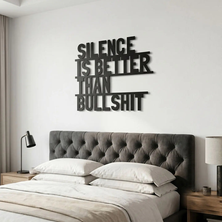 Stoere en minimalistische metalen wandtekst voor in de slaapkamer. Hoogwaardige kwaliteit voor een moderne rustplaats.