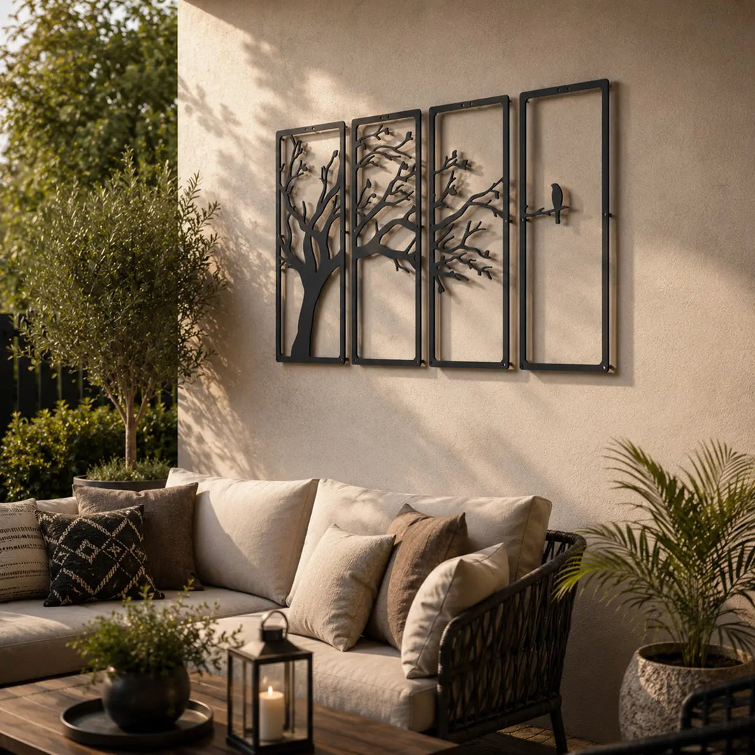 Maak je tuin of overkapping extra gezellig met deze 4-delige metalen wanddecoratie. Een prachtig bomen en vogels design voor buiten.