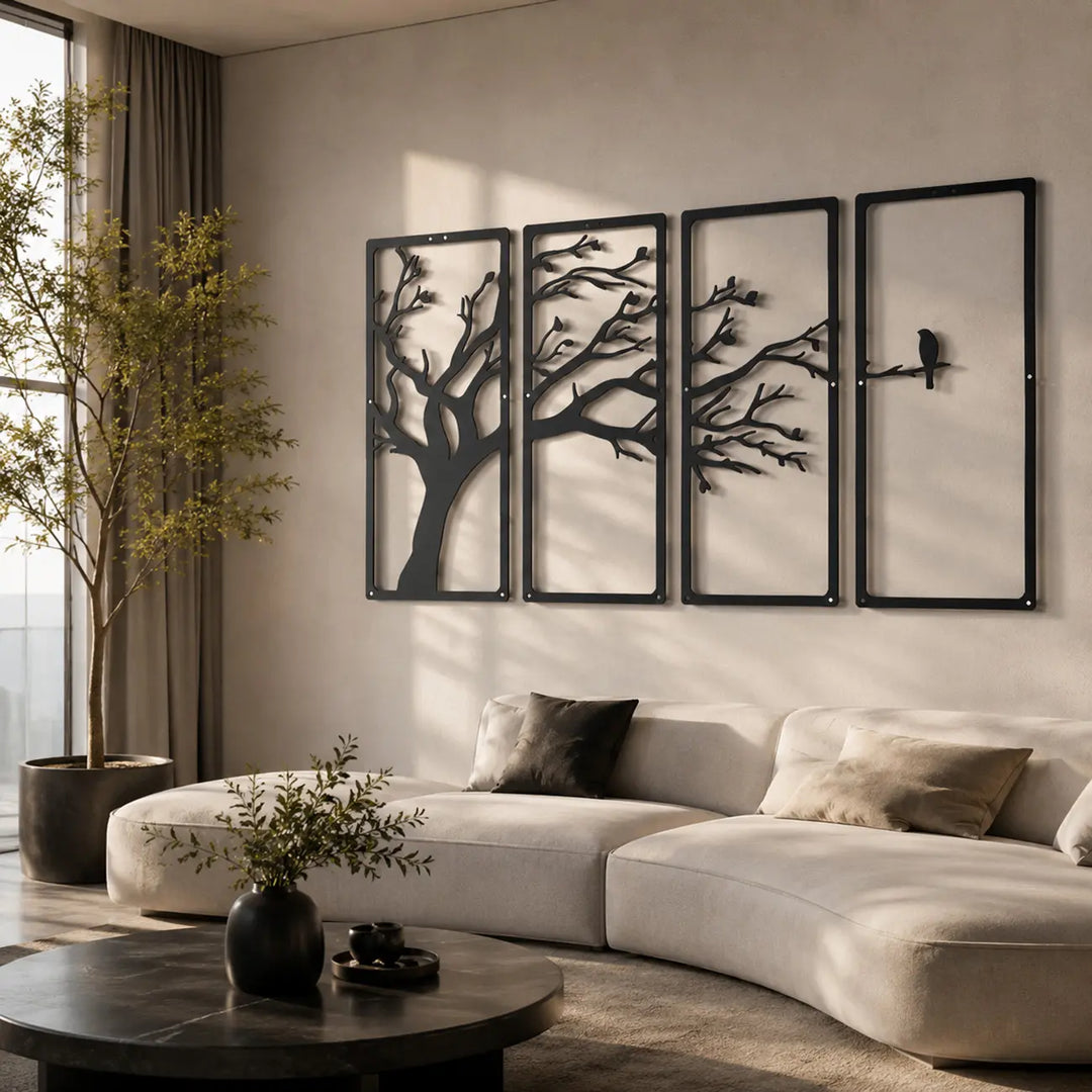 Breng de rust van de natuur in je woonkamer met deze 4-delige metalen wanddecoratie van bomen en vogels. Prachtig breeduit boven de bank.