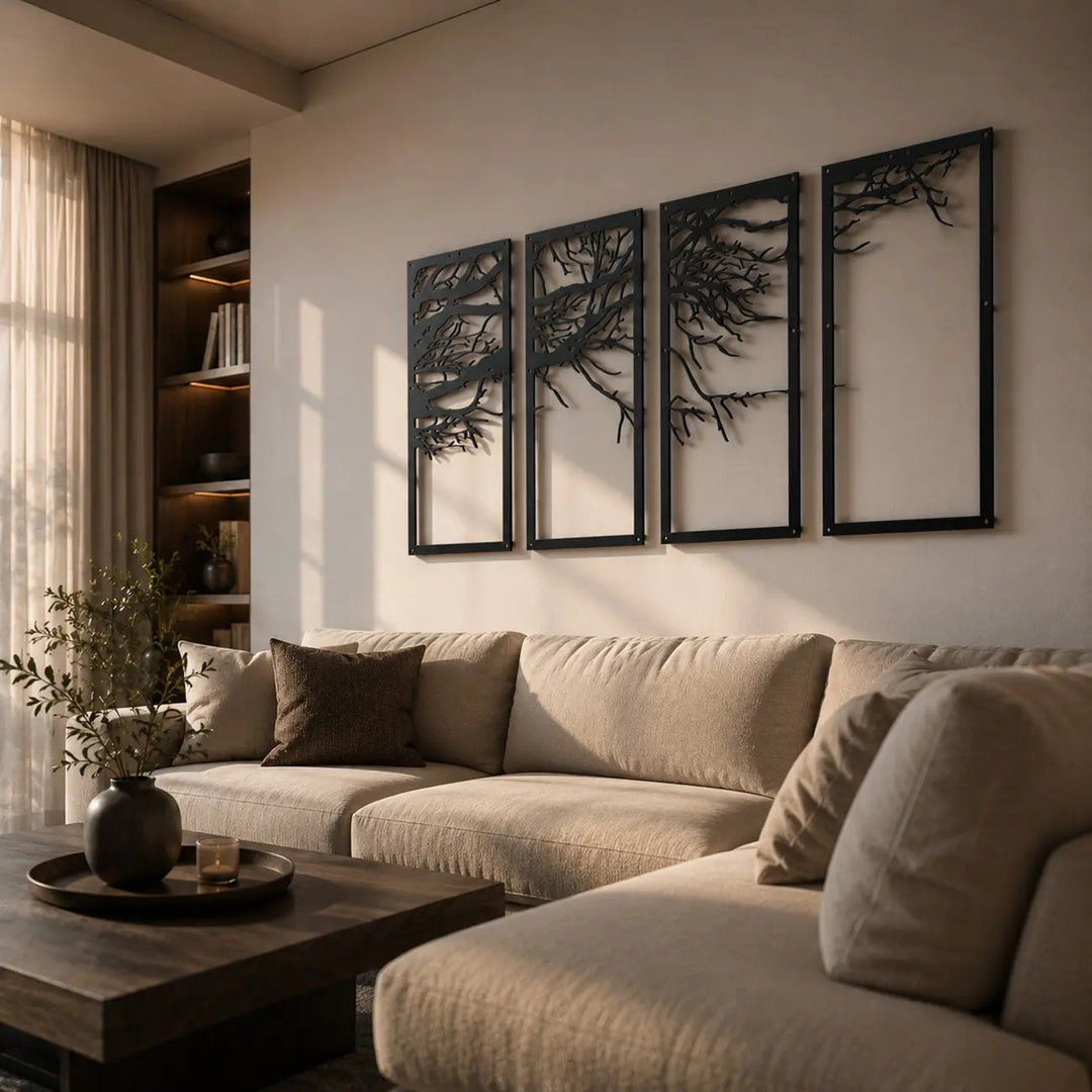 Vul de kale muur boven de bank in je woonkamer met deze elegante 4-delige winterse boomtakken wanddecoratie. Minimalistisch design met prachtig 3D-effect!